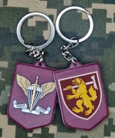 Брелок 68 ОАеМБр шеврон марун 