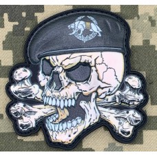 PVC патч ССО Череп з кістками в береті