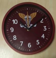 Настінний годинник з новою емблемою Десантно Штурмових Військ України