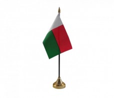 Мадагаскар настільний прапорець