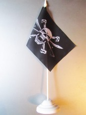 Купить Настільний піратський прапорець з пластиковою підставкою в интернет-магазине Каптерка в Киеве и Украине