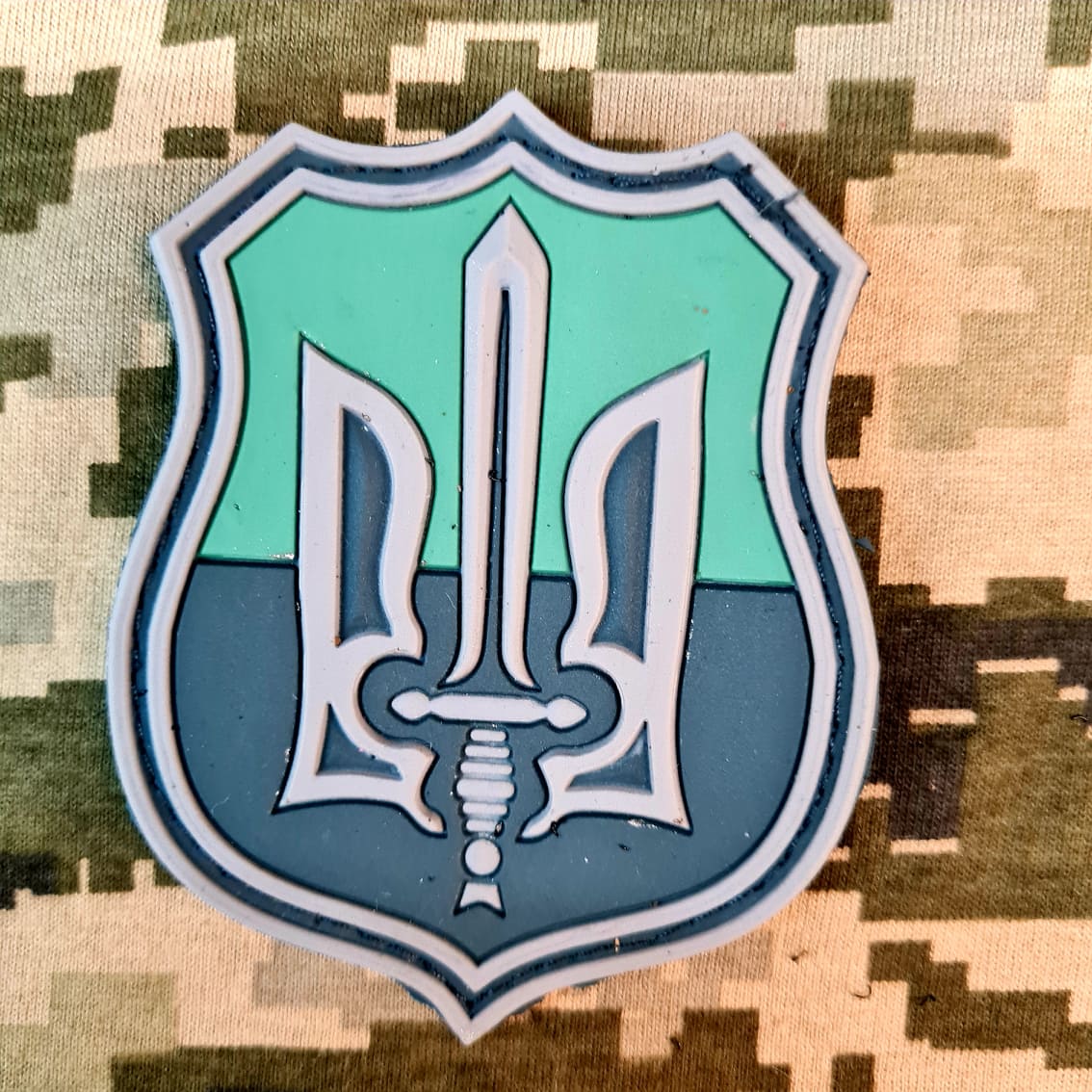 Тризуб УПА шеврон